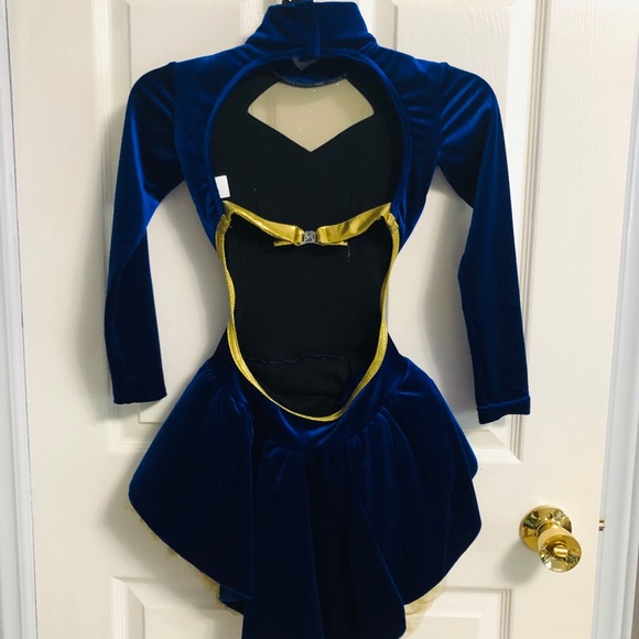 Dance Costume - Picture 3 of 4